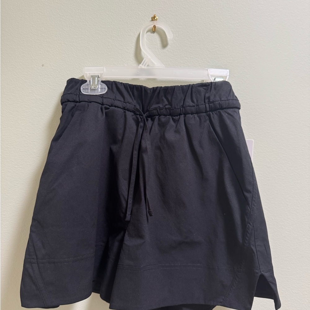 Lululemon Shorts Women's XXXSmall Cinchable Waist High-Rise Woven Short Black 3.